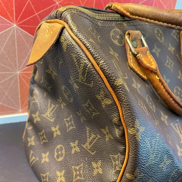 LOUIS VUITTON AUTHENTIC SPEEDY 30! - Picture 2 of 16